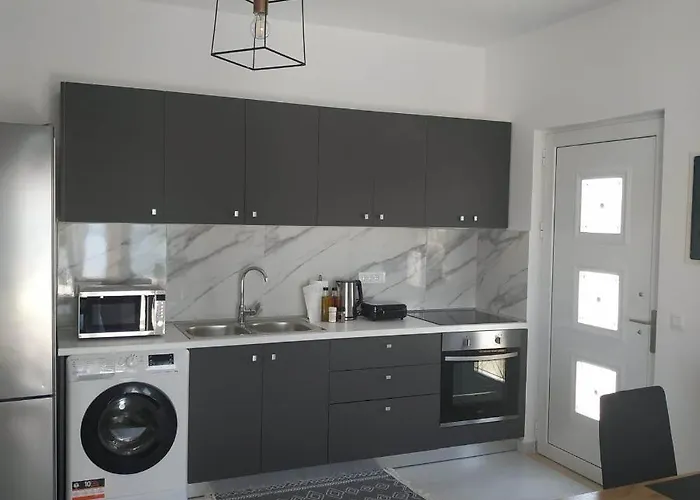 Daire Restaurant Maria Sunrise *