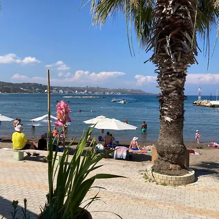 Restaurant Maria Sunrise פליראקי